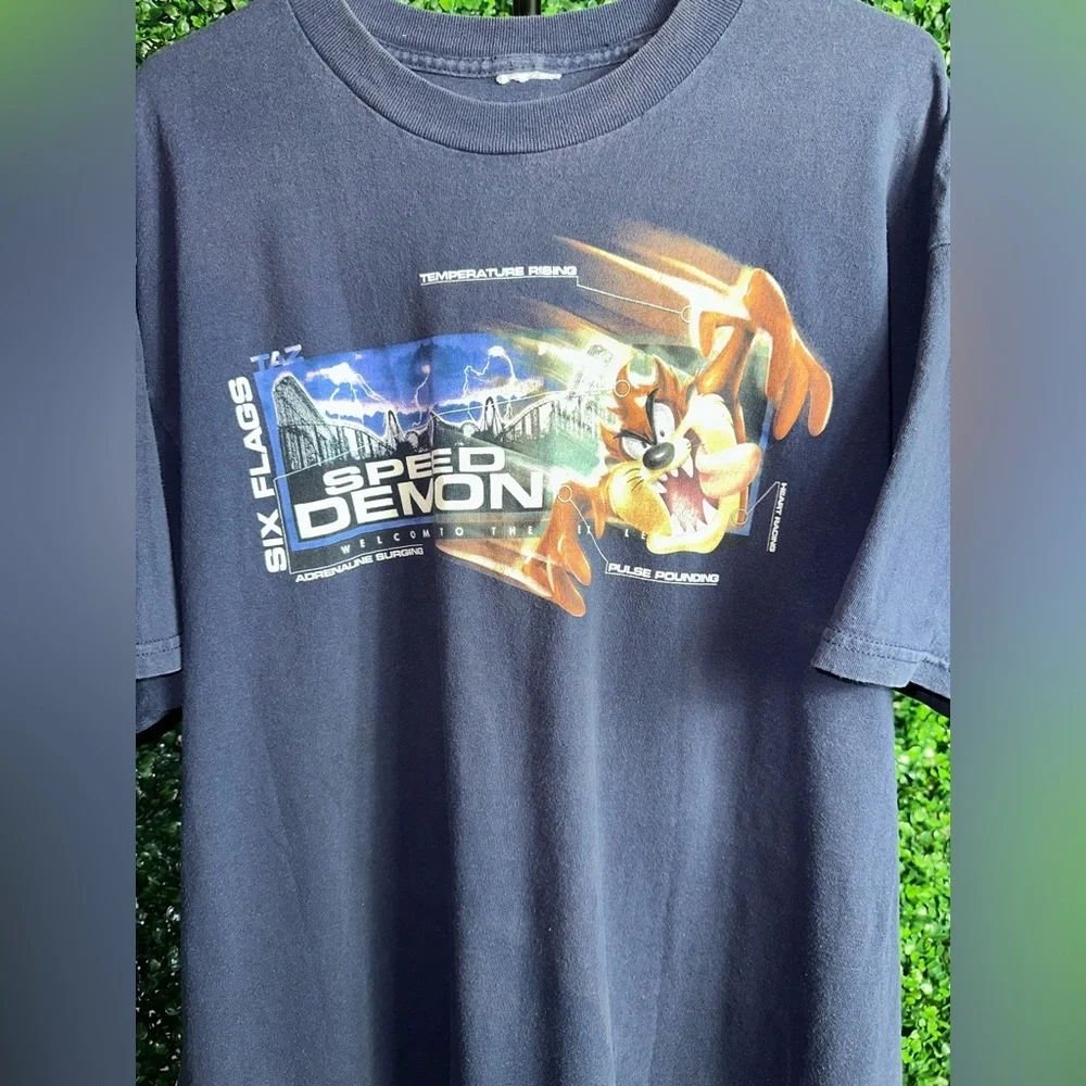 Vintage Six Flags Looney Tunes Taz Speed Demon Navy Short Sleeve Shirt - Picture 3 of 5